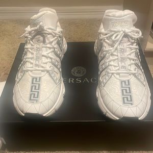 Worn once, dust ruffle and box included